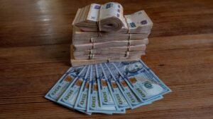 Cuánto Cuesta Alquilar Una Caja de Seguridad en un Banco Argentino 7 caja de seguridad bancaria con billetes argentinos