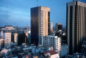edificios corporativos argentinos anos 90