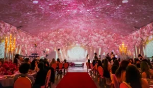 fiesta de quinceanera lujosa y extravagante