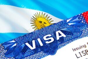 Cómo sacar la visa para Estados Unidos desde Argentina paso a paso 26 pasaporte argentino y bandera de estados unidos